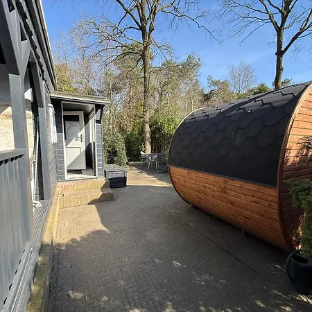 Boshuis Bubbels Wellness With Private Hottub And Sauna - Super House With Huge Garden And Private Parking Space - Veluwe Appartement *