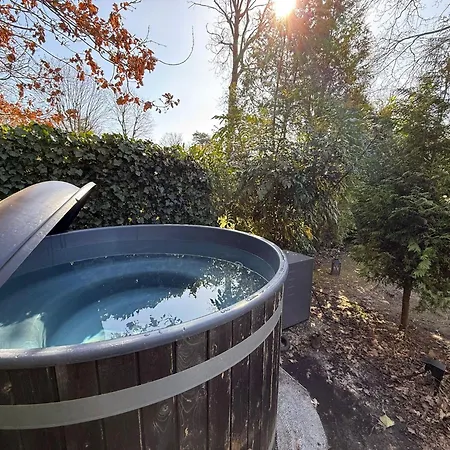 Appartement Boshuis Bubbels Wellness With Private Hottub And Sauna - Super House With Huge Garden And Private Parking Space - Veluwe *